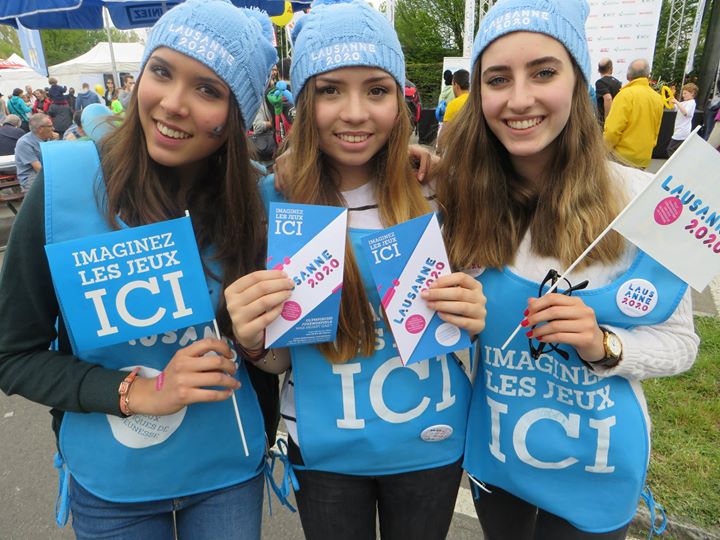 Supporters of the Lausanne 2020 Winter Youth Olympic Games enjoy event on April 25, 2015 (Facebook/Lausanne 2020 Photo)