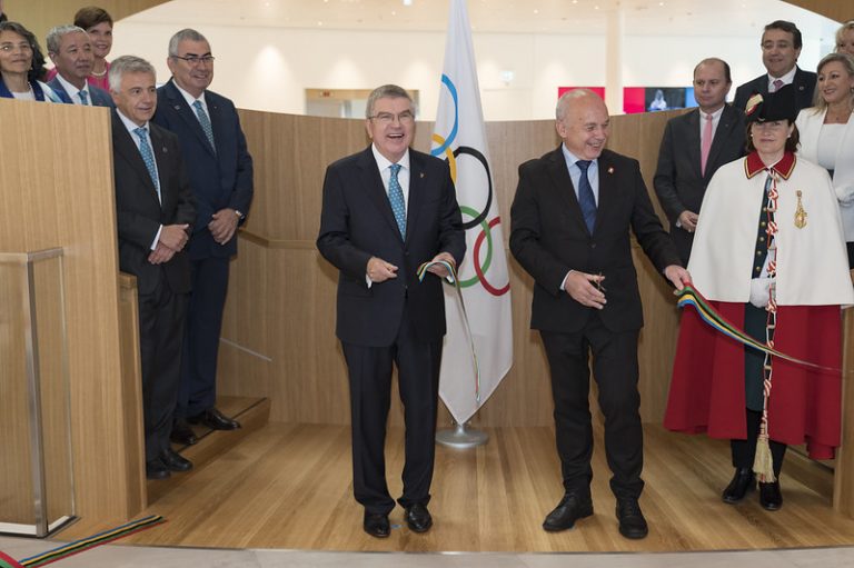 IOC President Thomas Bach and Ueli Maurer at the Olympic House to unveil a plaque and cut a ribbon during the inauguration of the Olympic House June 23, 2019 (IOC Photo)