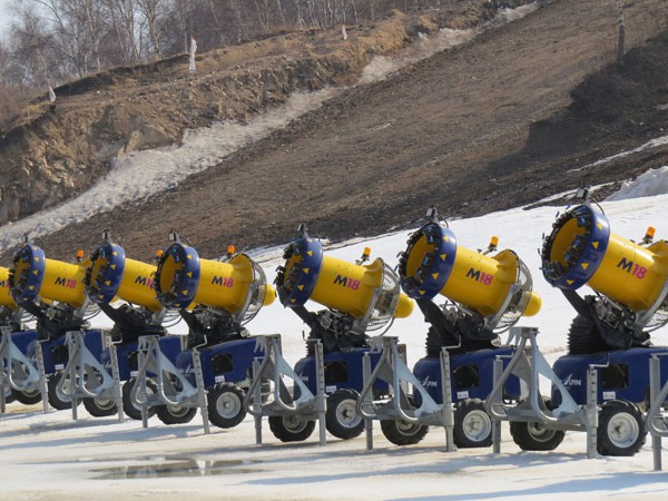 Snow cannons are lined up to provide artificial snow, as required, at the Genting Ski Resort (GamesBids Photo)