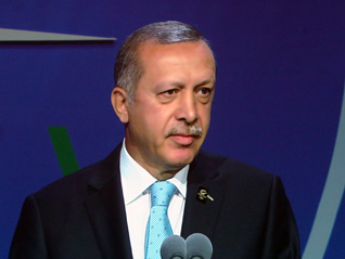 Turkey's President Recep Erdogan speaks at Istanbul 2020 final bid presentation in Buenos Aires (GamesBids Photo)