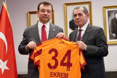 Istanbul Mayor Ekrem İmamoğlu (left) and Galatasaray Sports Club President Dursun Özbek meet March 4, 2024 (Photo: X/@ekrem_imamoglu)