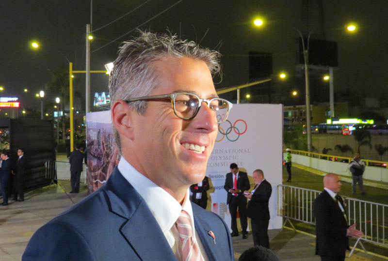 LA 2028 Bid Chair Casey Wasserman answers questions on red carpet (GamesBids Photo)