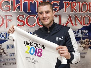 Scotland’s world champion boxer Ricky Burns shows support for Glasgow 2018 (Glasgow 2018 Photo)