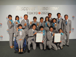 Tokyo 2020 Athletes' Commission members pose in Buenos Aires (GB Photo)