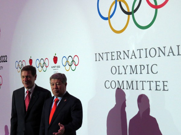 IOC Evaluation Commission chairman Alexander Zhukov and Almaty Mayor Akhmetzhan Yessimov (right) at Evaluation Commission Visit